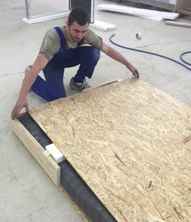 Welthaus box door